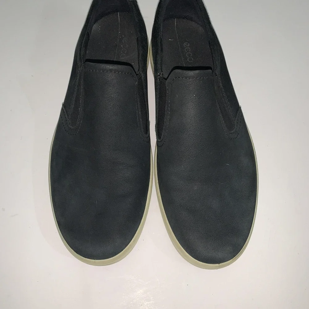 ECCO Shoes Mens Size 10.5 Black Nubuck Slip On Casual Comfort Walking Sneakers